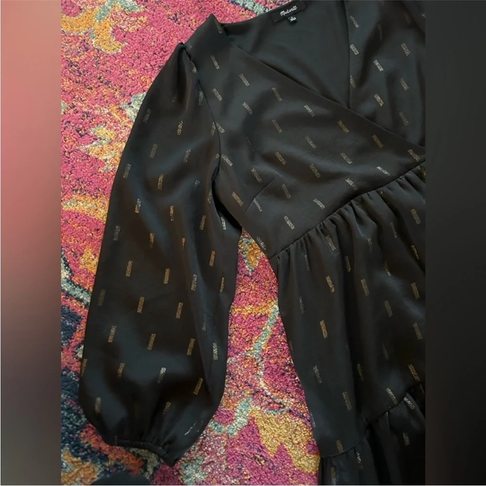 Madewell | Women’s Black Vneck Babydoll Mini Dress Gold Dash Pattern Size S